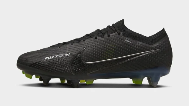 Soccer shoes deals black friday