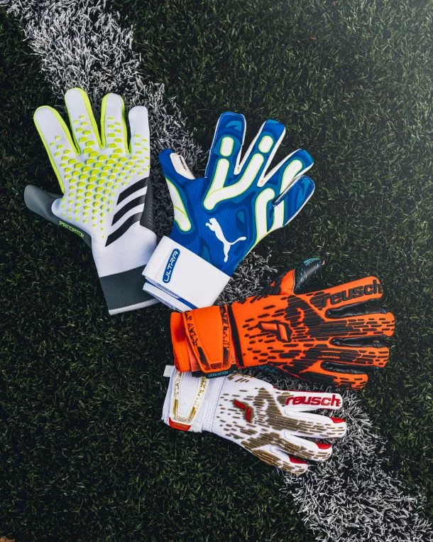 Can you put goalkeeper best sale gloves in the washing machine