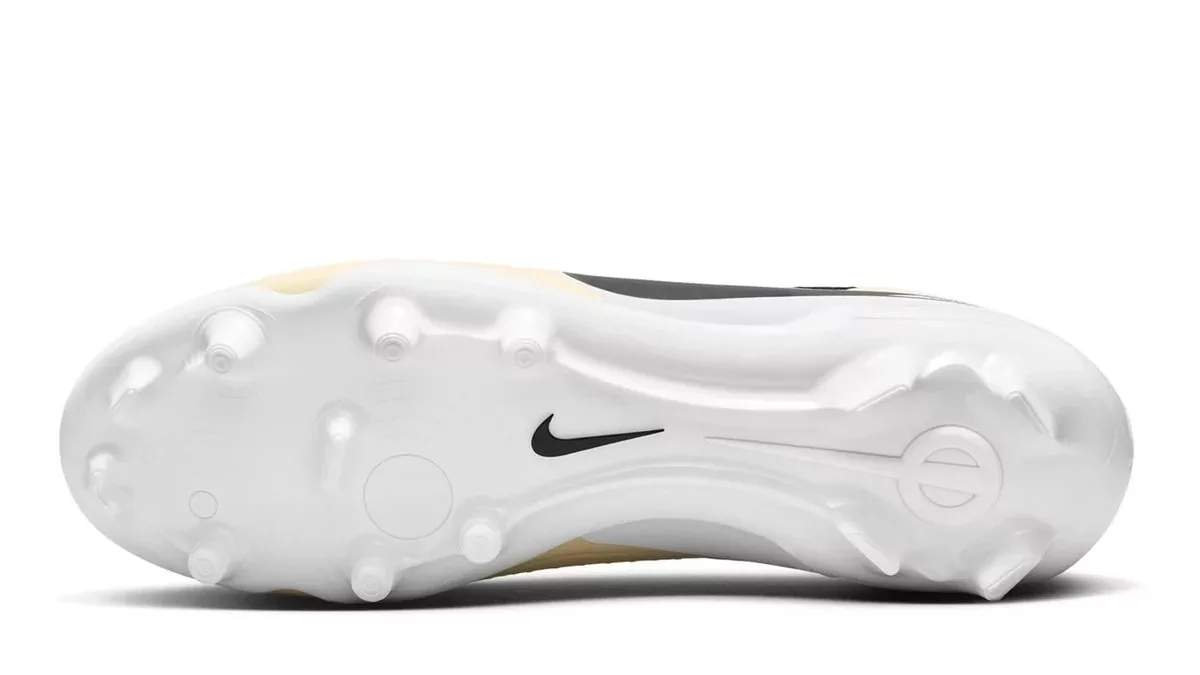 Nike Tiempo Legend 10 Academy Football Boot Soleplate. Available at Lovellsoccer.co.uk