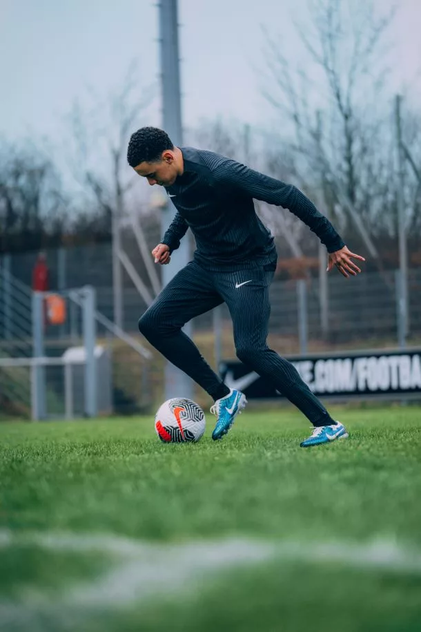  Jamal Musiala on-pitch with the latest Nike Tiempo X Emerald Football Boots.

Available at Lovell Soccer.