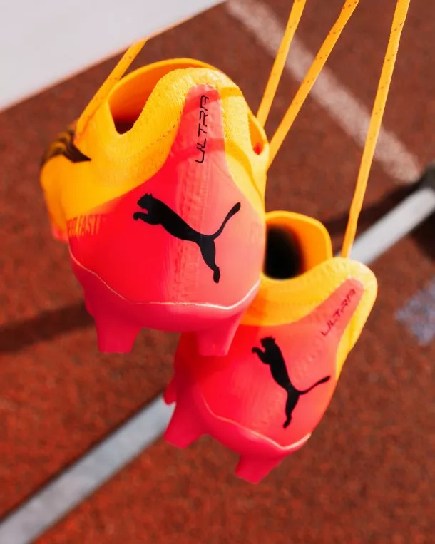 Puma Ultra Ultimate heel-shot from the Forever.Faster Boot Pack. Available to purchase at Lovellsoccer.co.uk