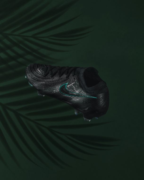 Nike Phantom Luna/GX II football boots from the latest Nike Shadow Pack. Available to purchase at Lovell Soccer