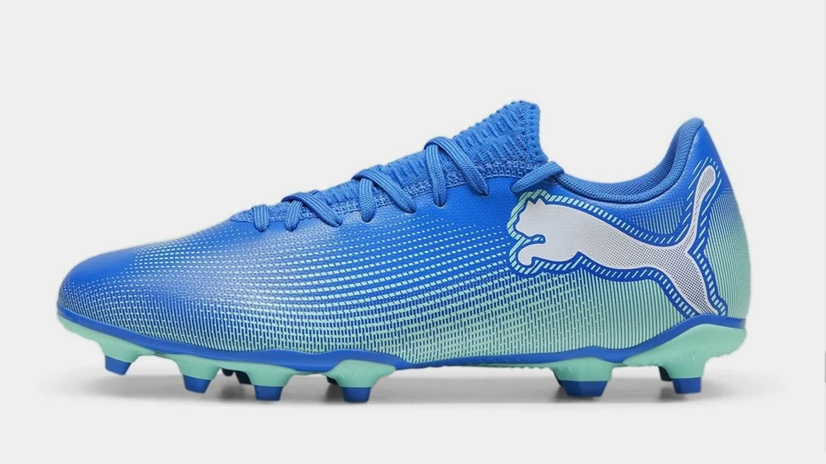 Puma Future 7 Play Football Boots. Available to purchase at Lovell Soccer.
