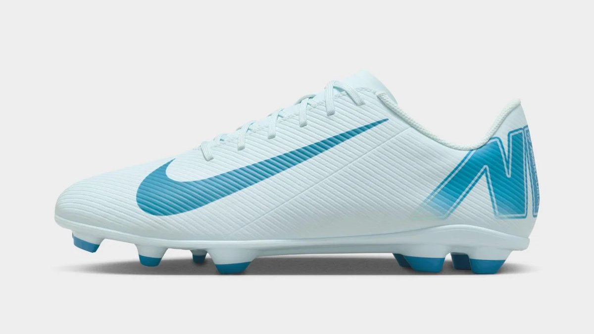 Nike Mercurial Vapor 16 Club football boots from the Nike Mad Ambition Pack. Available to purchase at Lovellsoccer.co.uk